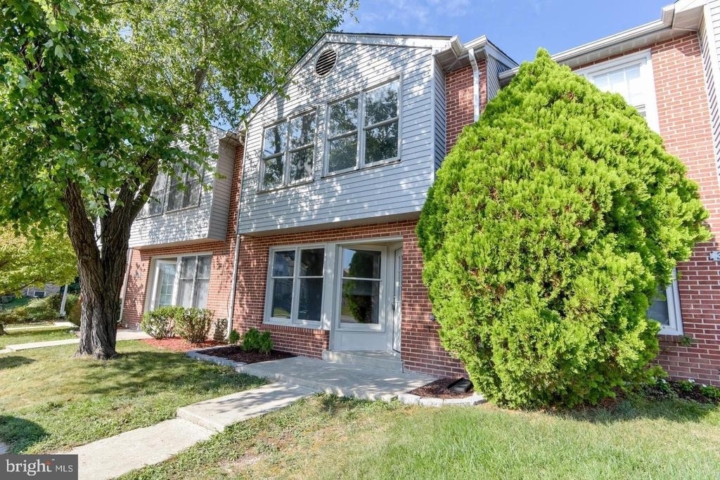 3279 Westdale Court - Photo 0