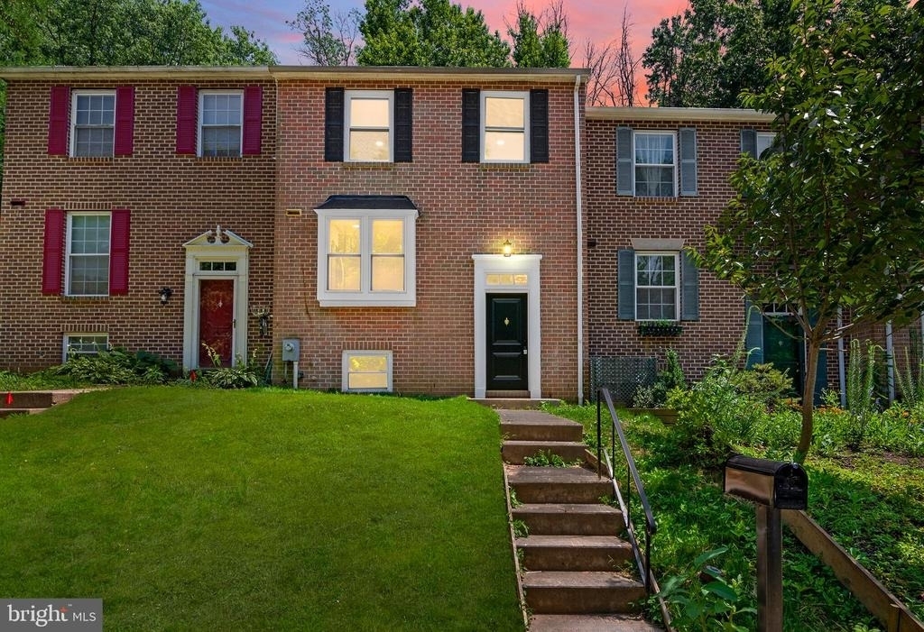 2613 Ebony Road - Photo 0