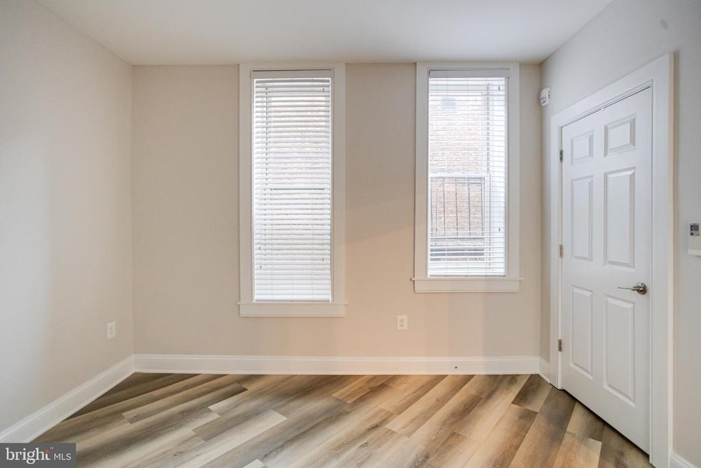 847 Park Avenue - Photo 9