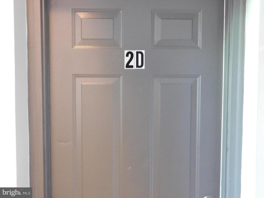 2427 Lakeview Avenue - Photo 1