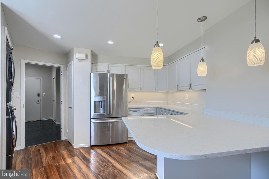 105 39th Street W - Photo 13