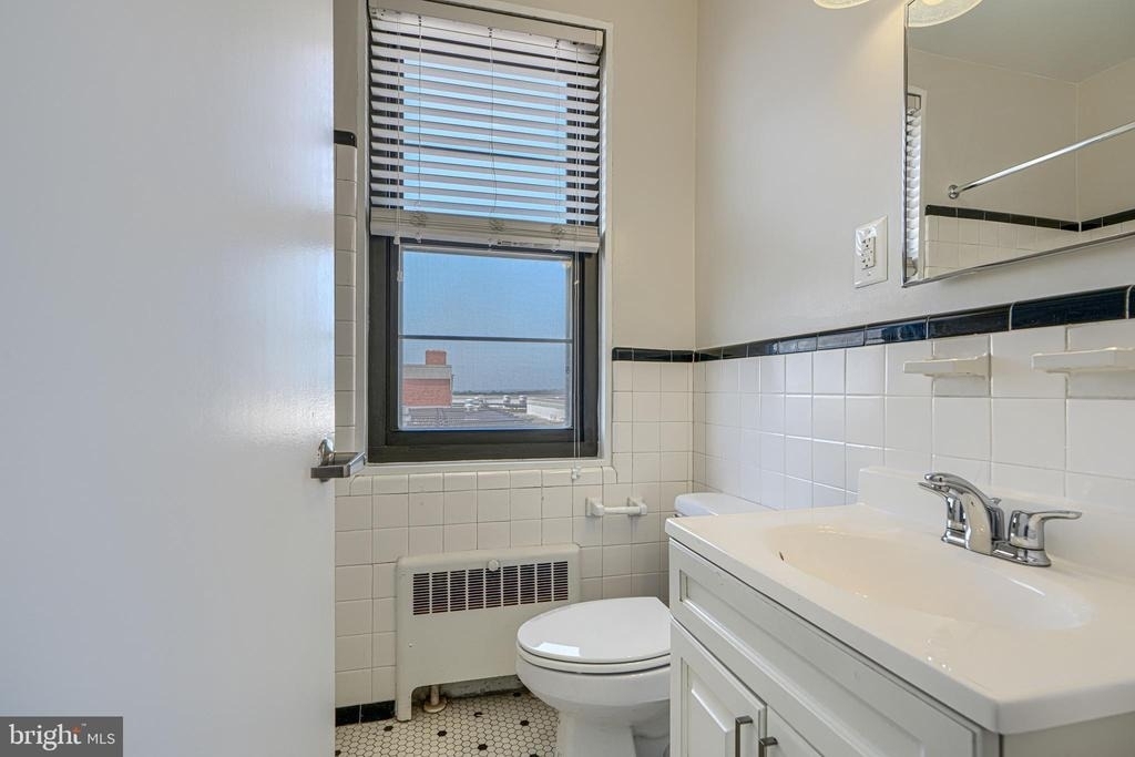 105 39th Street W - Photo 28