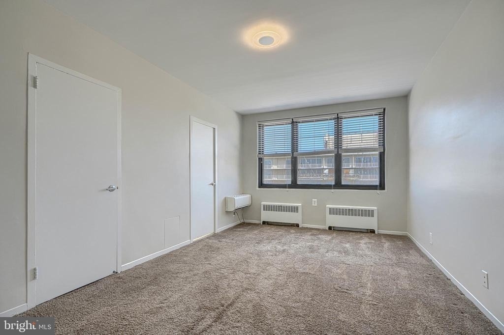 105 39th Street W - Photo 25