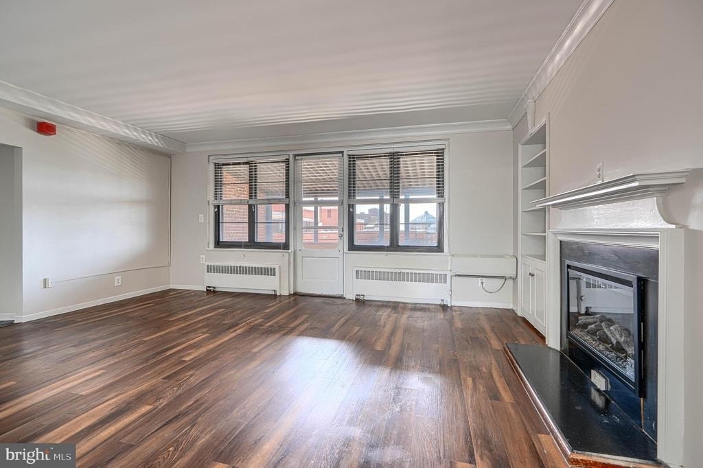 105 39th Street W - Photo 18