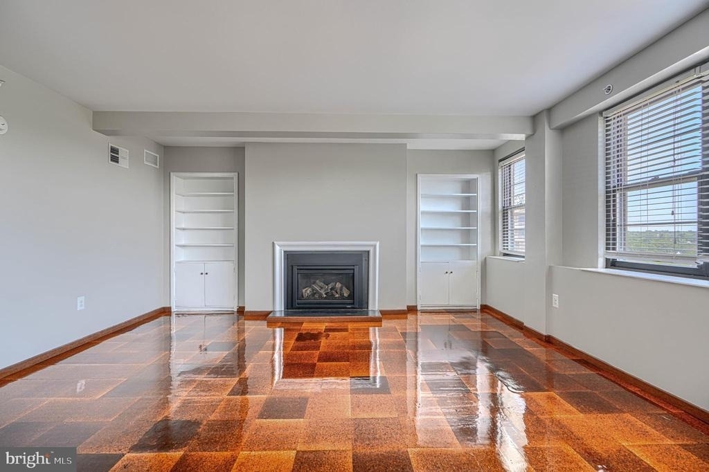 105 39th Street W - Photo 16