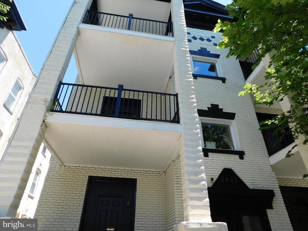 2427 Lakeview Avenue - Photo 13