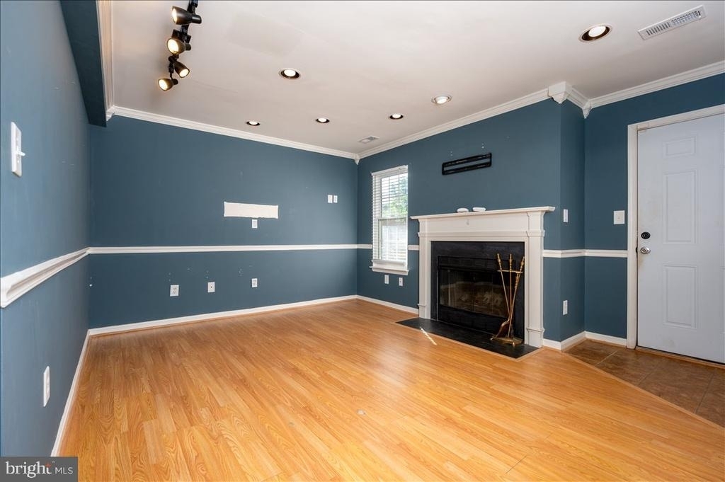 2209 Commissary Circle - Photo 7
