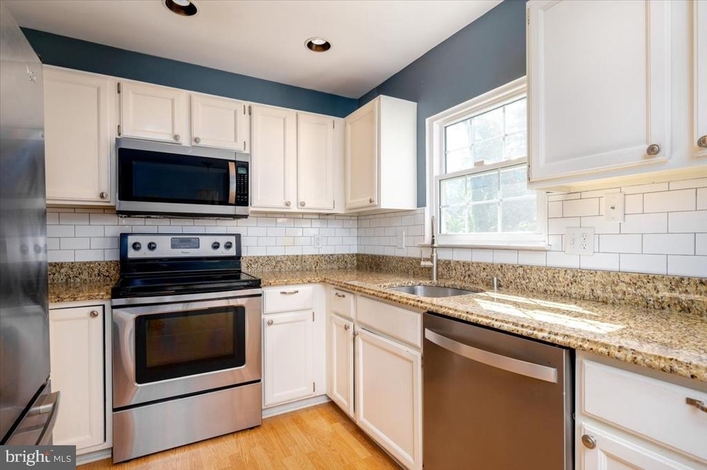 2209 Commissary Circle - Photo 13