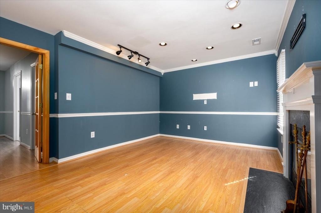 2209 Commissary Circle - Photo 6