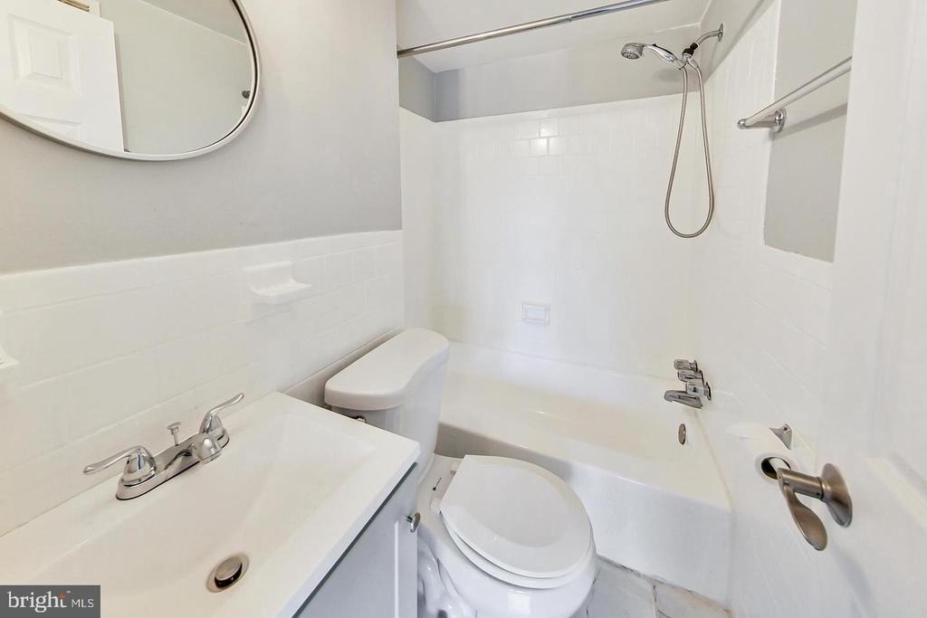 604 Longfellow Street Nw - Photo 11