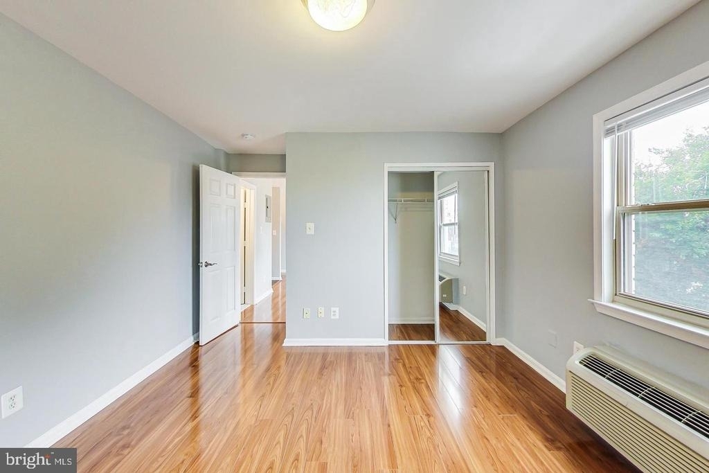 604 Longfellow Street Nw - Photo 10
