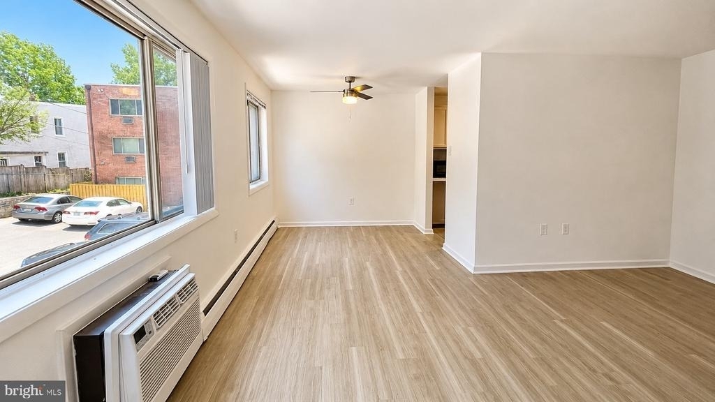 4465 Macarthur Boulevard Nw - Photo 13