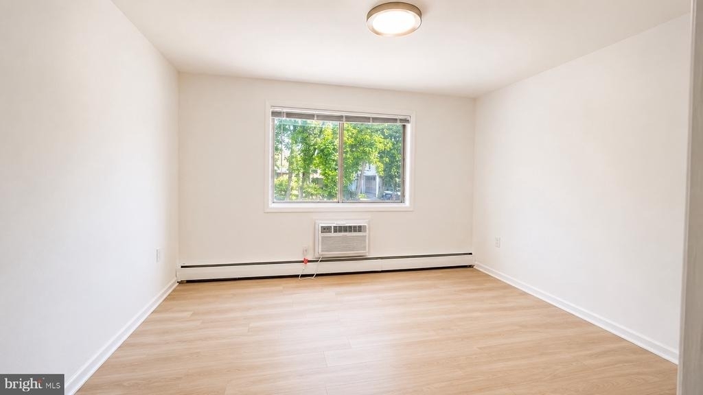 4465 Macarthur Boulevard Nw - Photo 11