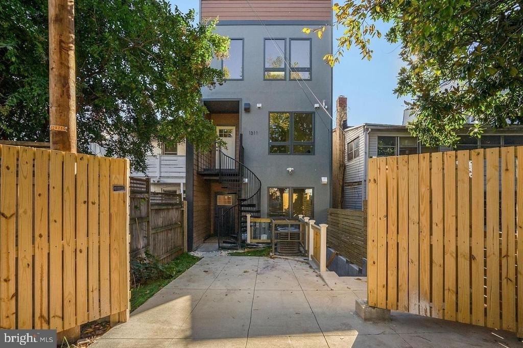 1311 Spring Road Nw - Photo 21