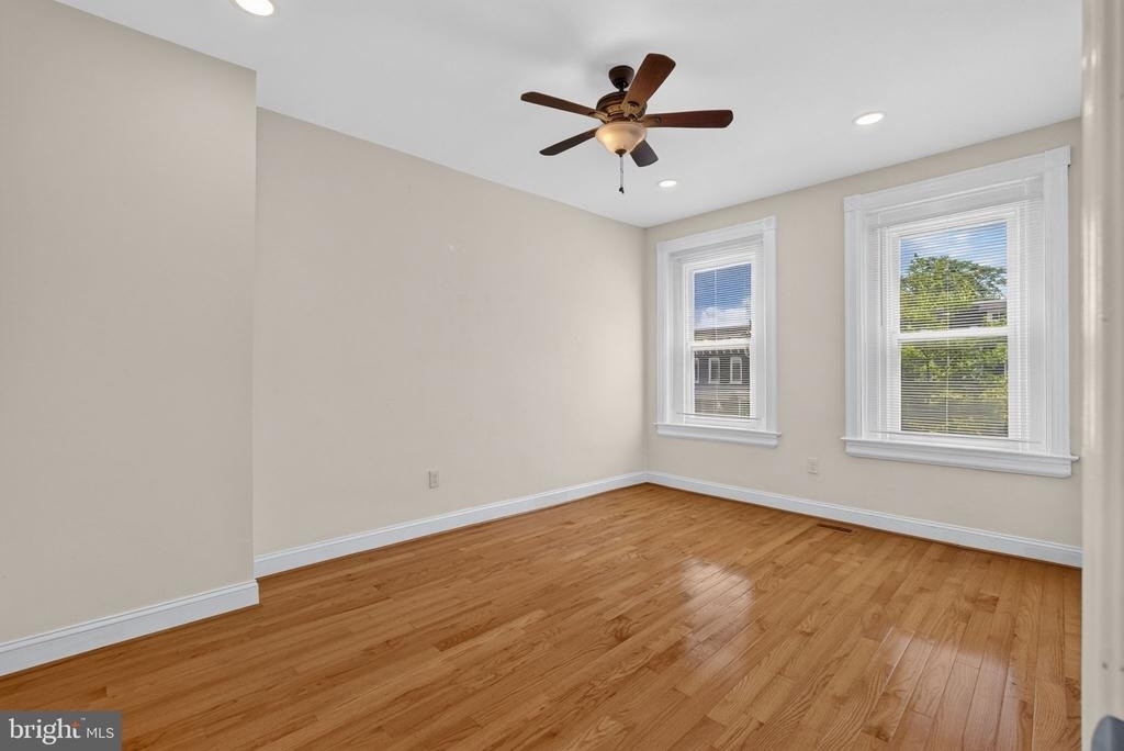 635 Kenyon Street Nw - Photo 25