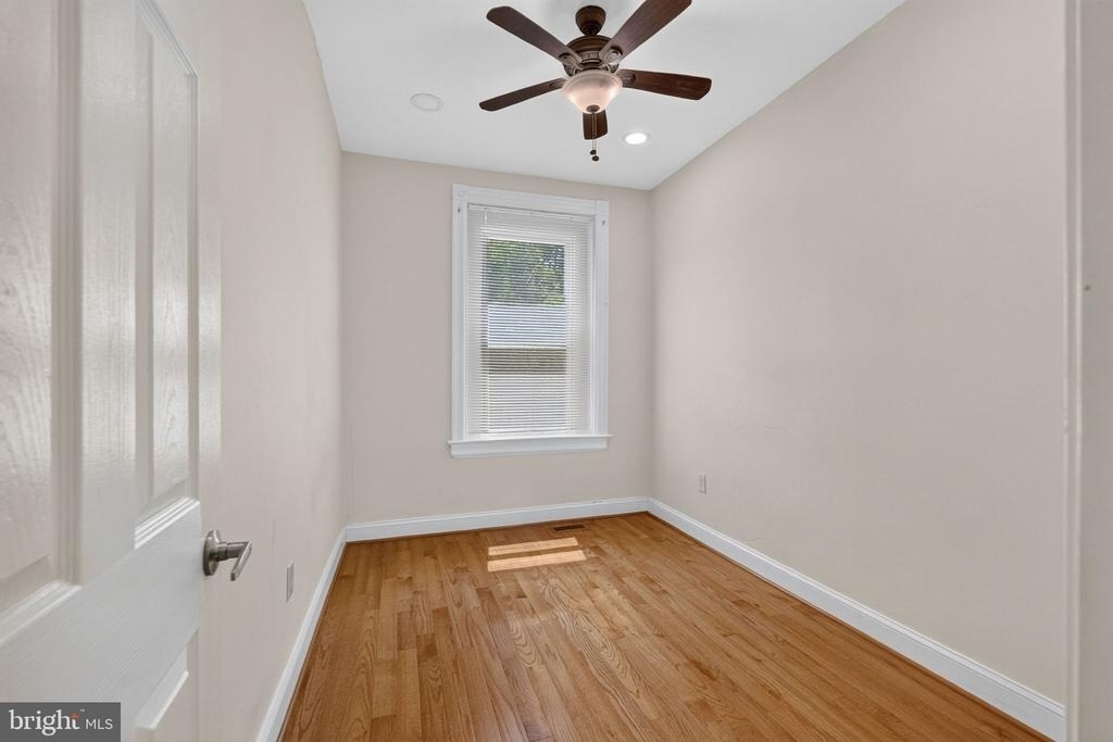 635 Kenyon Street Nw - Photo 22