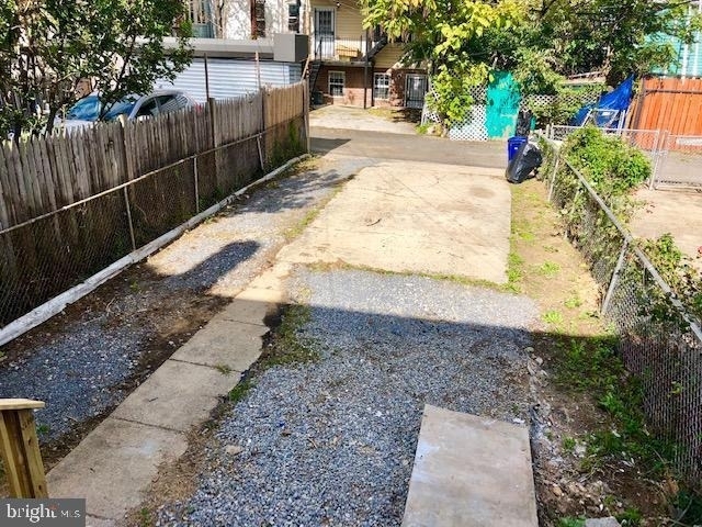 635 Kenyon Street Nw - Photo 12