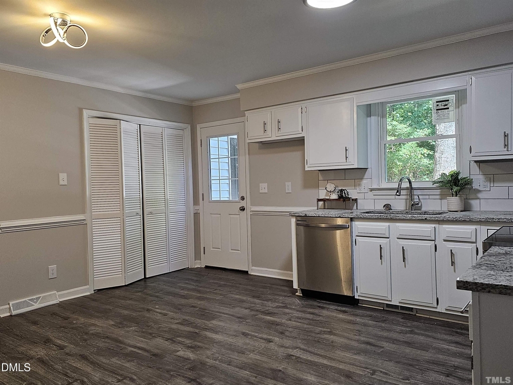 5906 Applewood Lane - Photo 2