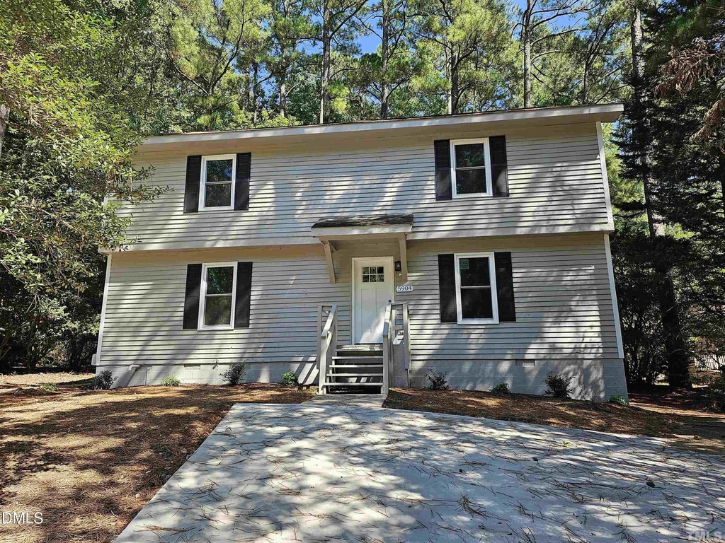 5906 Applewood Lane - Photo 0