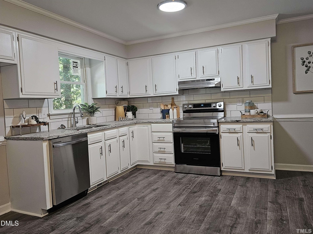 5906 Applewood Lane - Photo 1