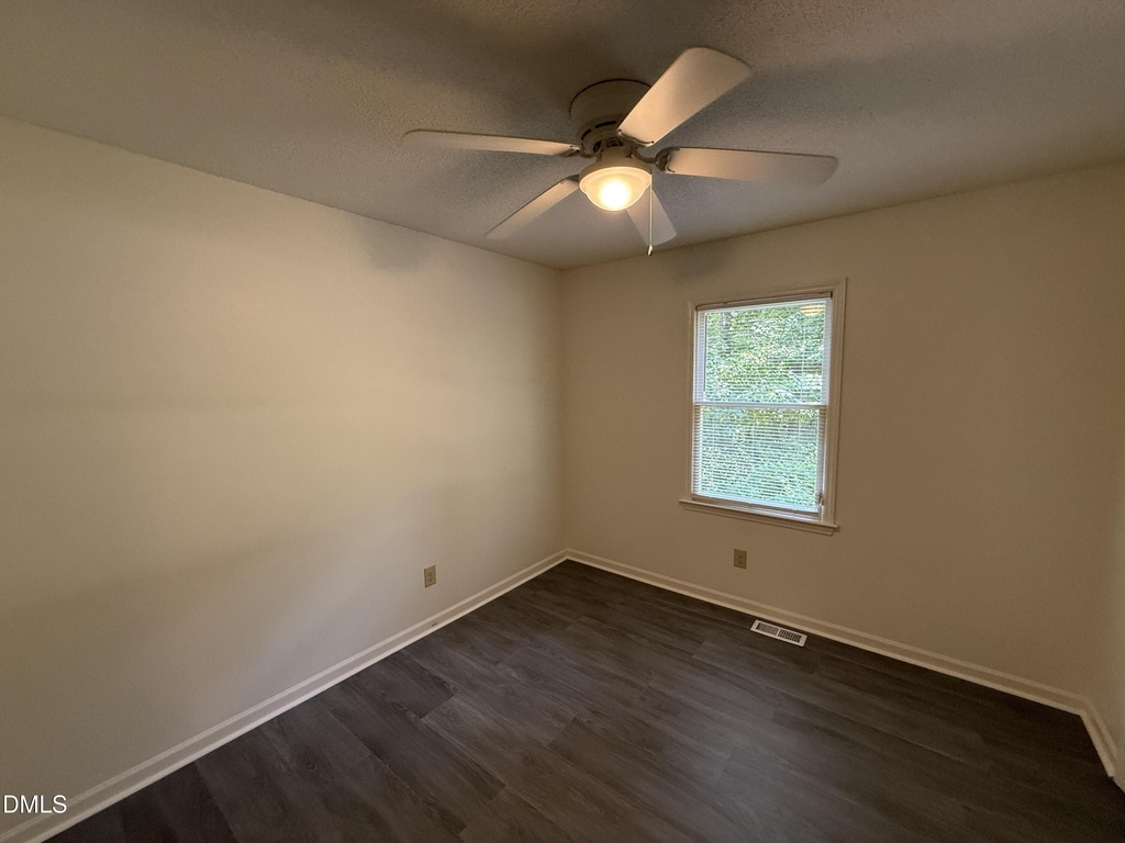 1506 Mc Donald Avenue - Photo 8