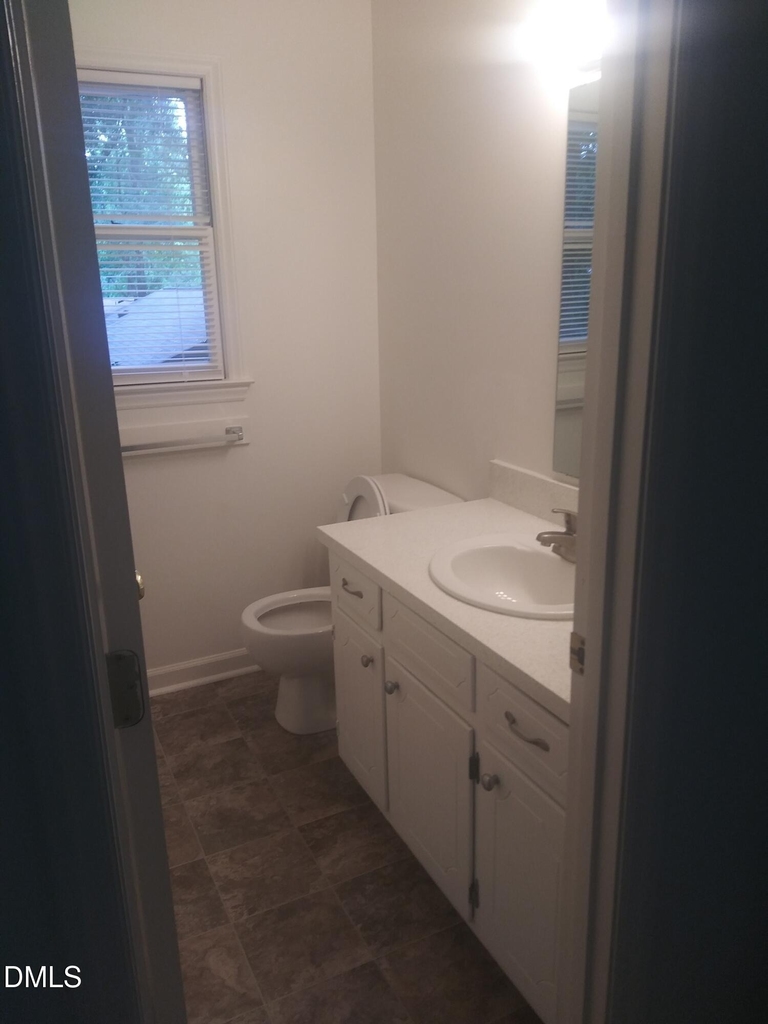 1506 Mc Donald Avenue - Photo 3