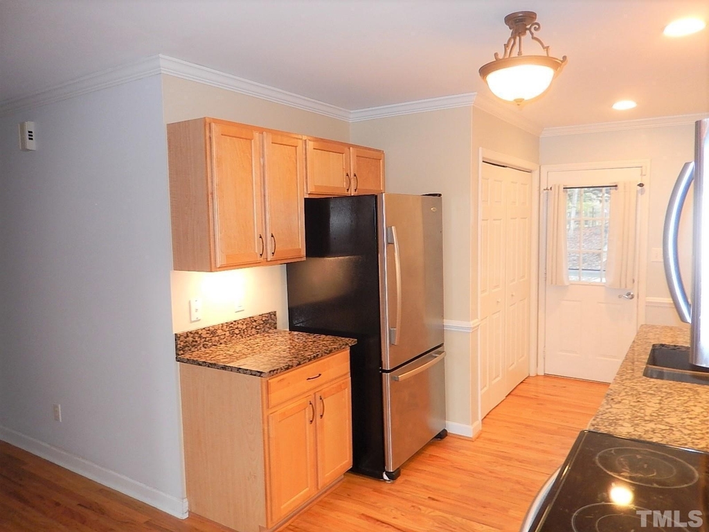 6610 Lipscomb Drive - Photo 9