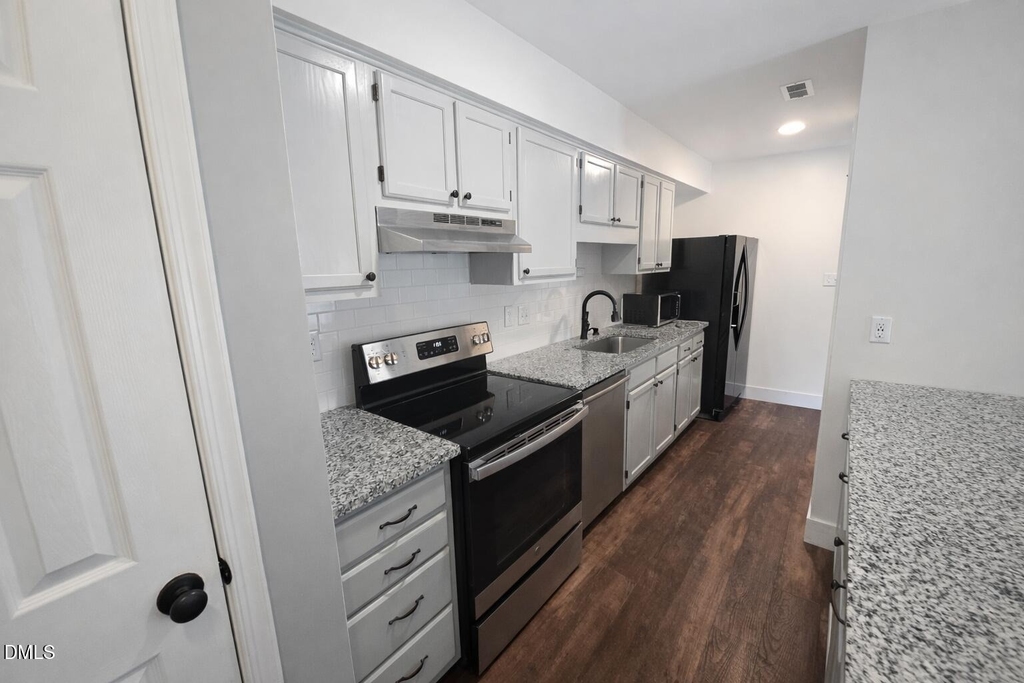 2020 Quaker Landing - Photo 4