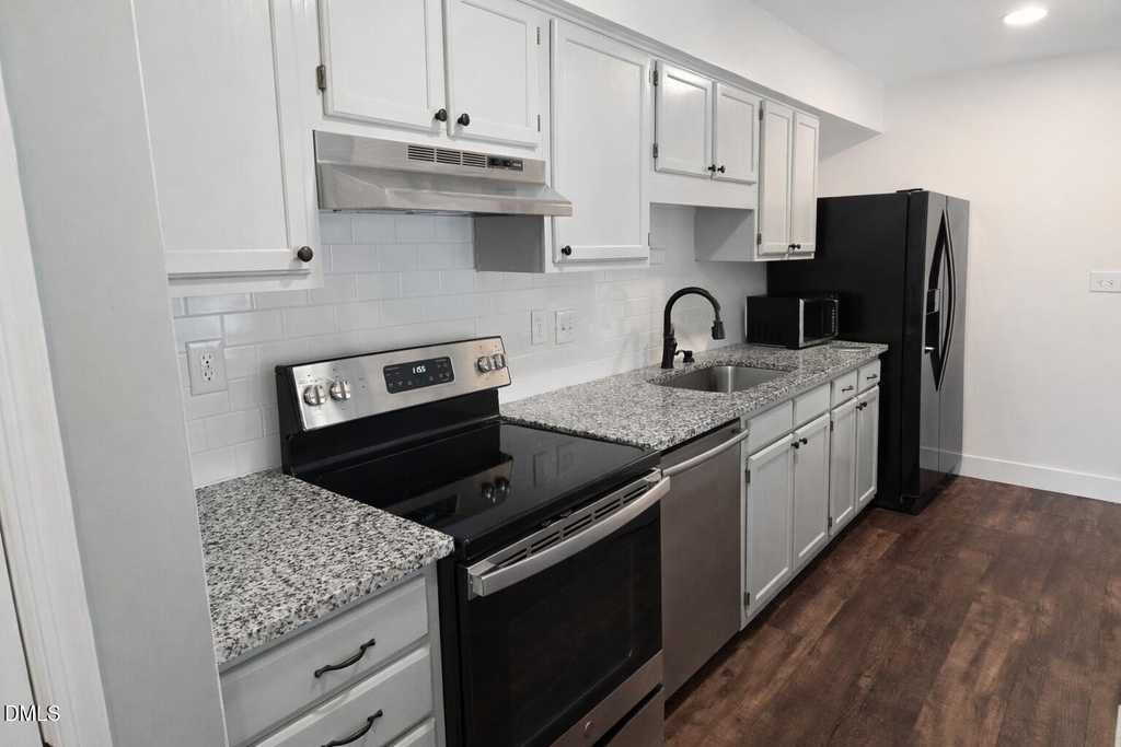 2020 Quaker Landing - Photo 5