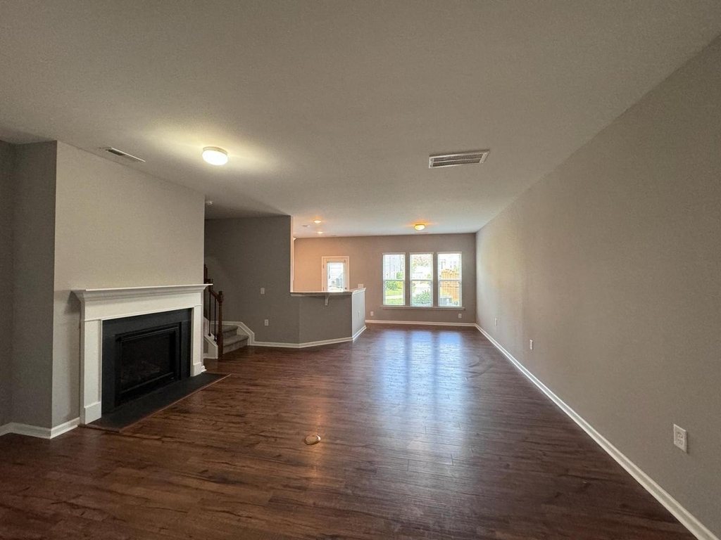 1024 Laceflower Drive - Photo 4