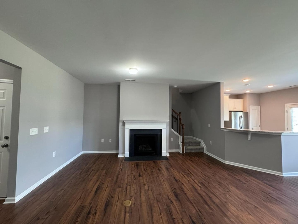 1024 Laceflower Drive - Photo 3