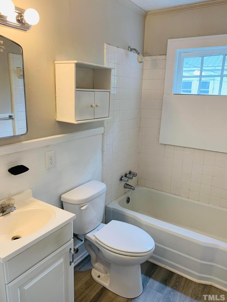 203 Hillsborough Road - Photo 10