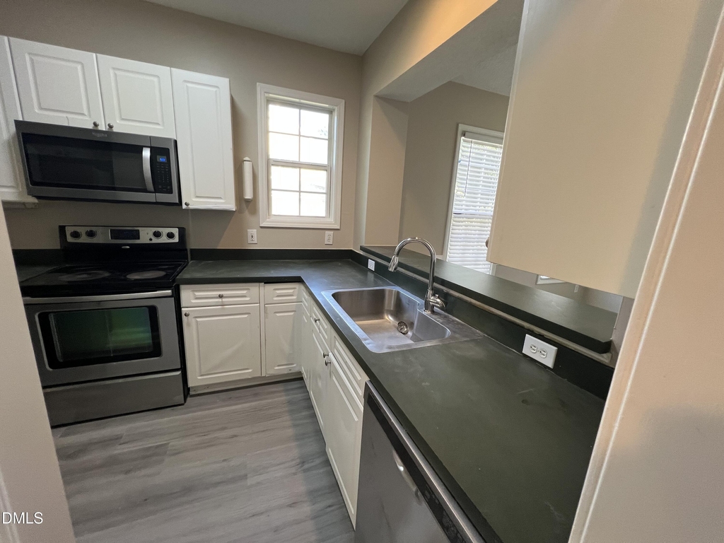 7706 Astoria Place - Photo 6