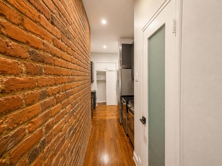 Copy of 57 Thompson Street, Unit 1b - Photo 7
