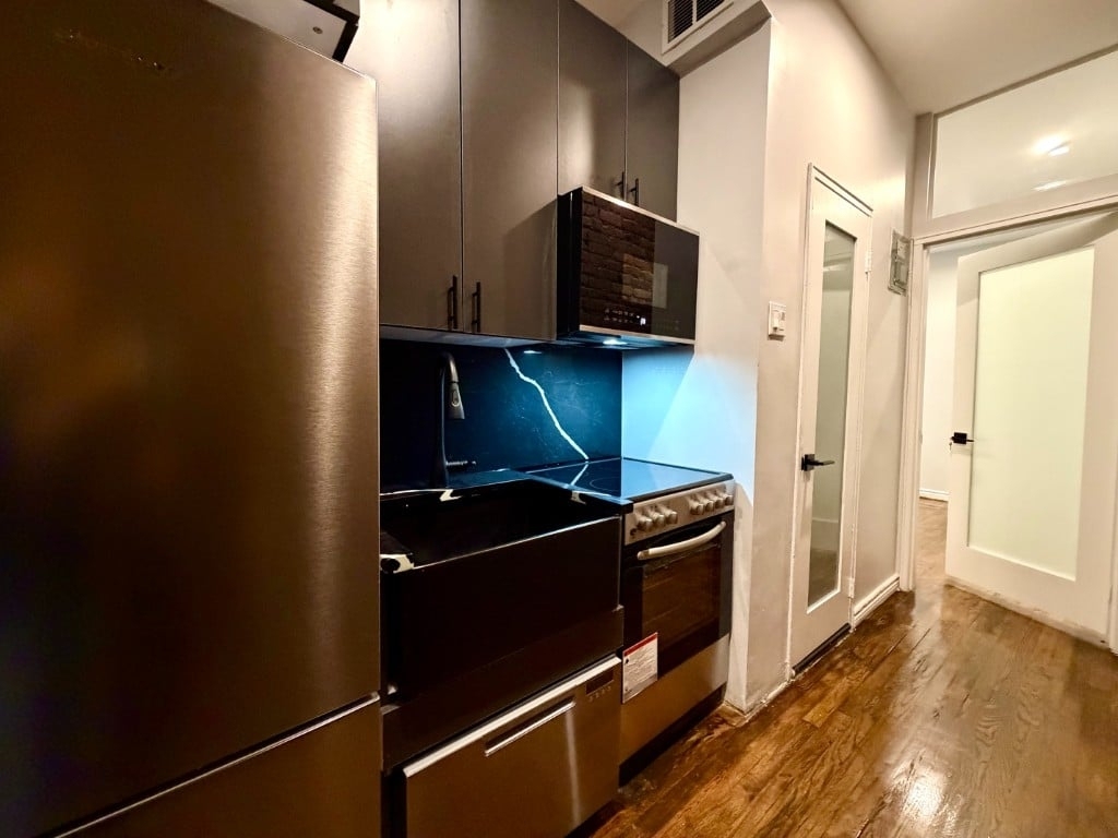 Copy of 57 Thompson Street, Unit 1b - Photo 10