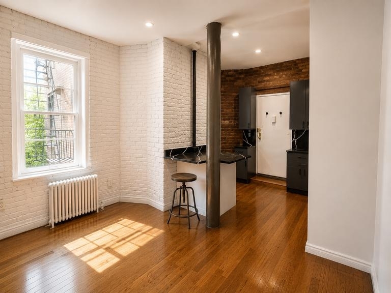 Copy of 57 Thompson Street, Unit 1b - Photo 1