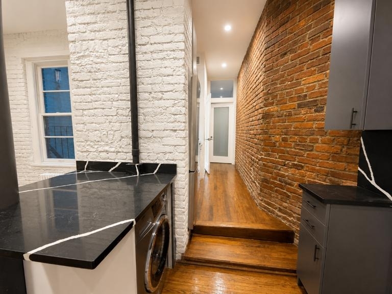 Copy of 57 Thompson Street, Unit 1b - Photo 8
