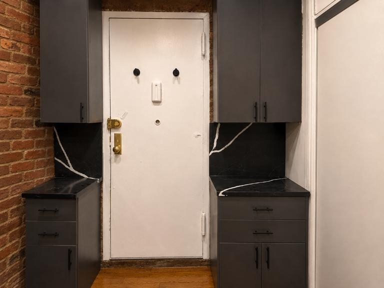 Copy of 57 Thompson Street, Unit 1b - Photo 9