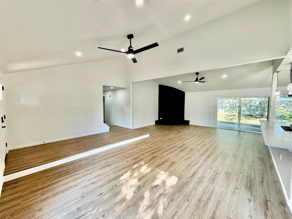 9506 Stonebridge Dr - Photo 3