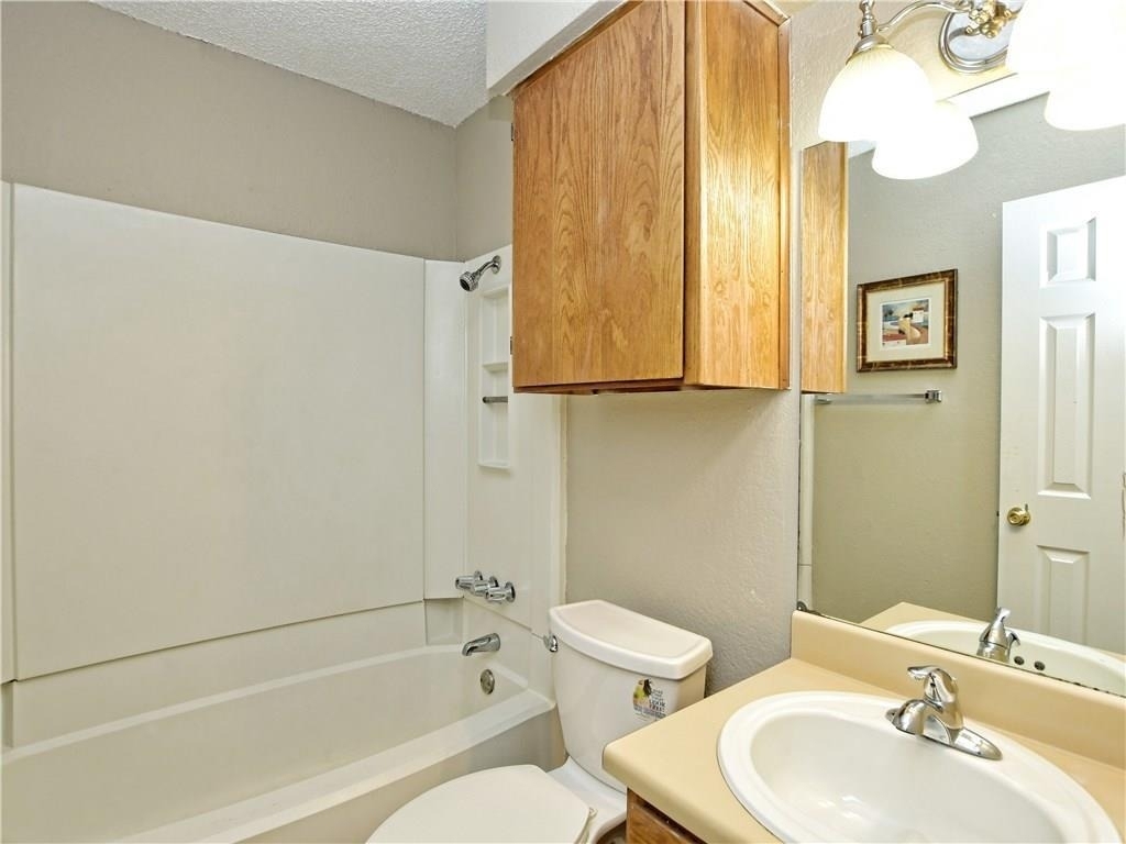 5401 Spring Meadow Rd - Photo 15