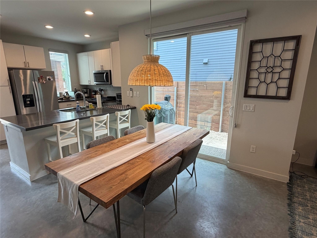 3612 Clary Way - Photo 4