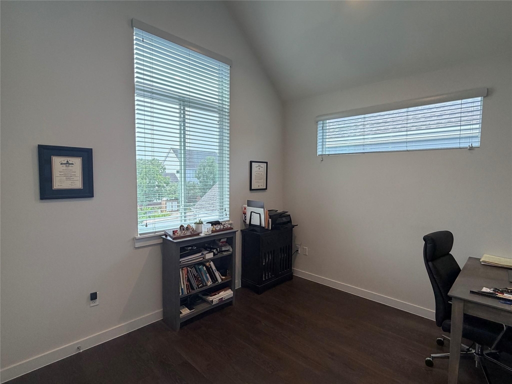 3612 Clary Way - Photo 9