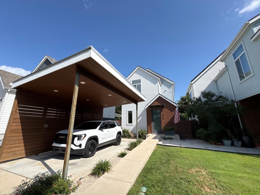 3612 Clary Way - Photo 0