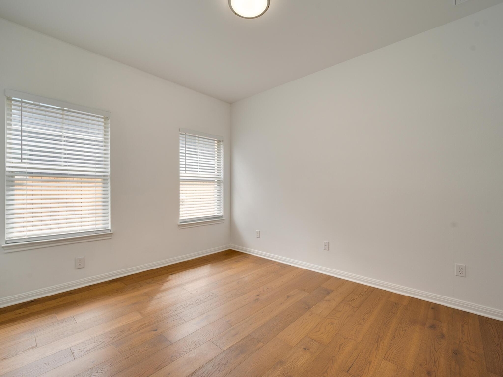 4601 Eilers Ave - Photo 15
