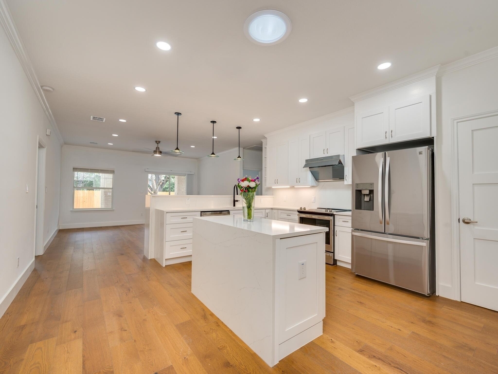 4601 Eilers Ave - Photo 9