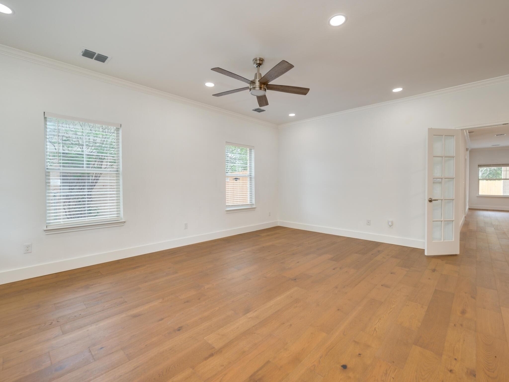 4601 Eilers Ave - Photo 14