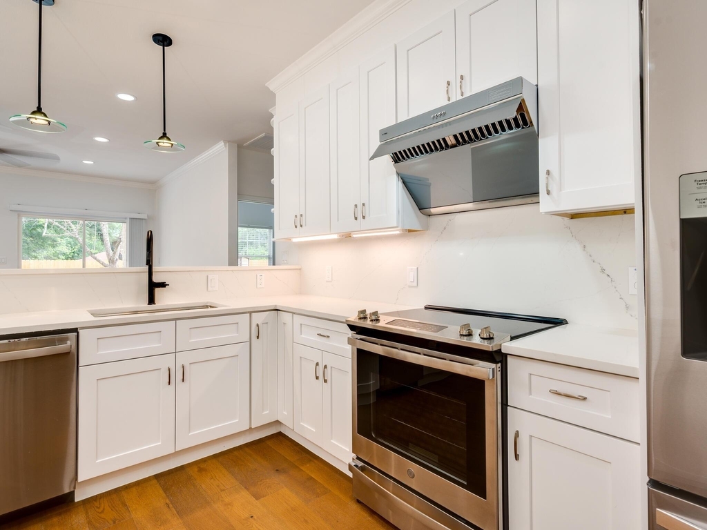 4601 Eilers Ave - Photo 6