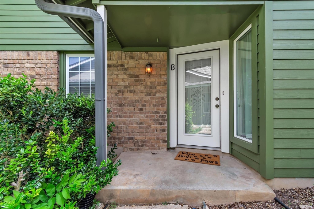 5703 W Gate Blvd - Photo 0