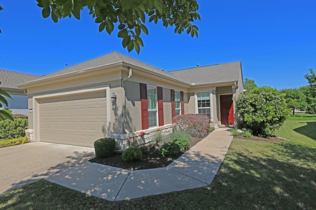 109 Ranier Ln - Photo 0