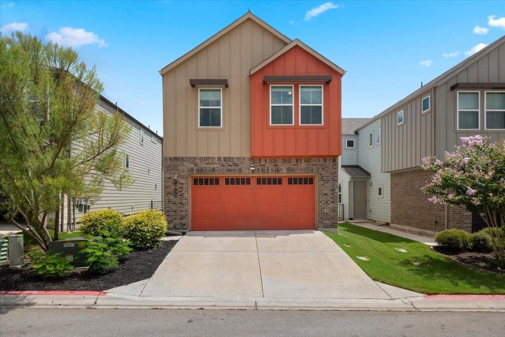 7106 Silver Star Ln - Photo 0